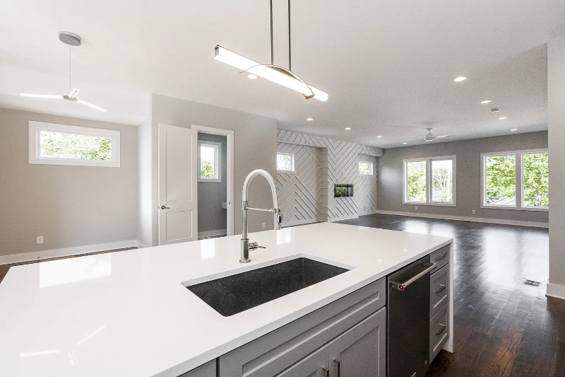 525B 31st Ave N - Photo 3 of 40