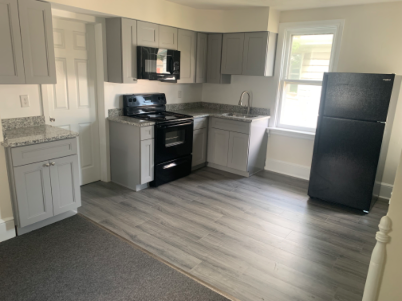 226 New St #2ndFL - Photo 3 of 4