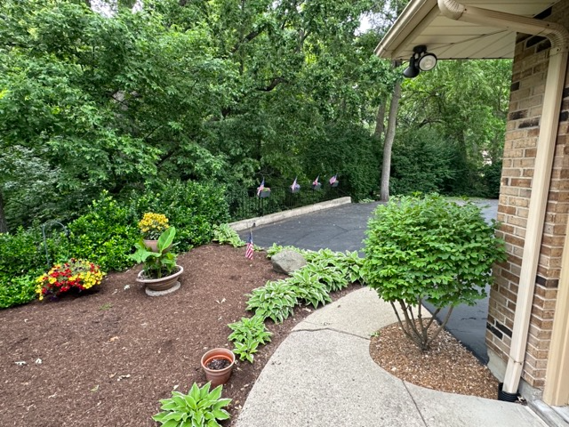 549 Ravine Dr - Photo 2 of 43