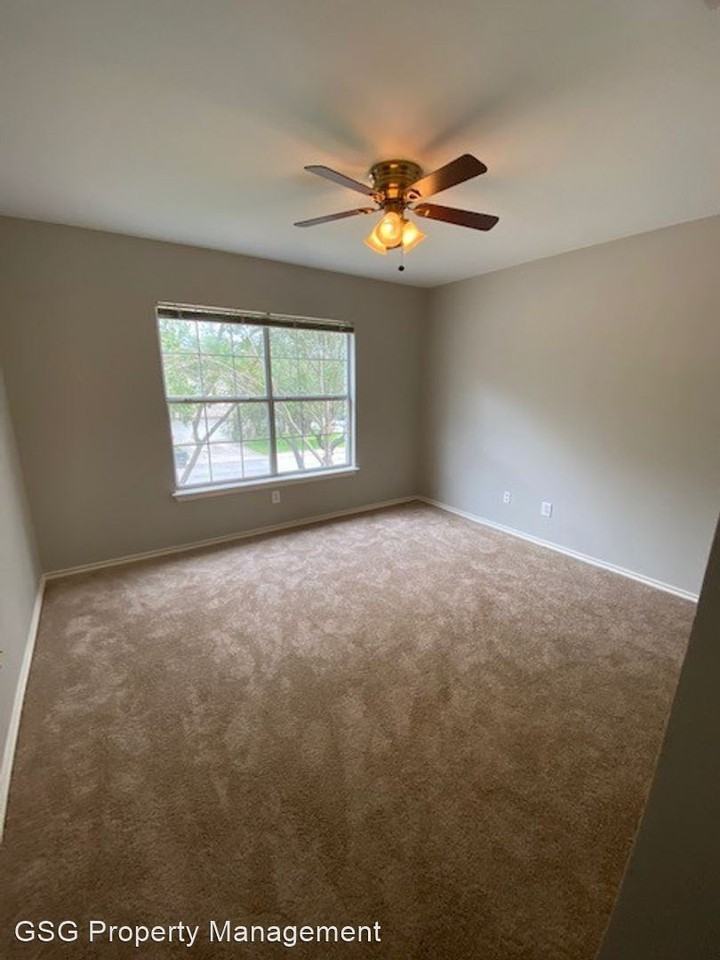 4118 Knollpass - Photo 3 of 14