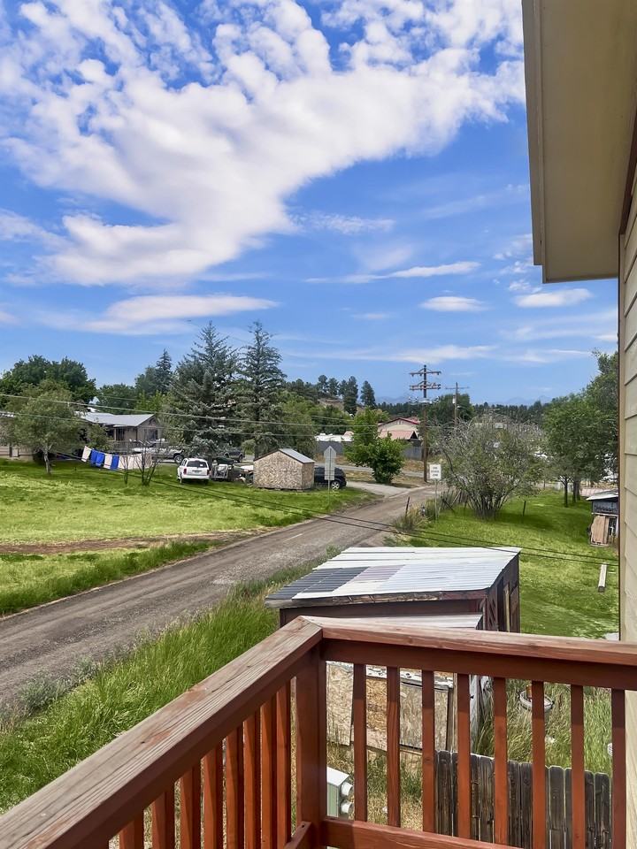 435 S 8th St #B - Photo 2 of 11