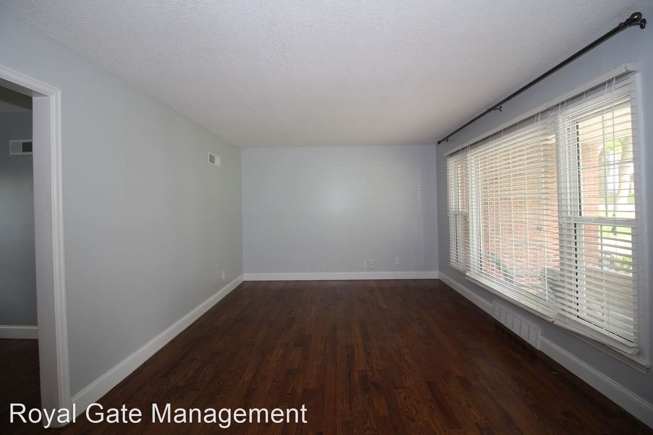 4115 W 62nd Ter - Photo 3 of 22