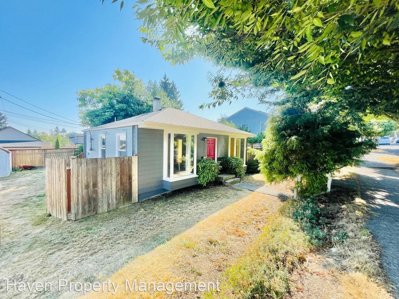 3215 Sw Kenyon St - Photo 3 of 17