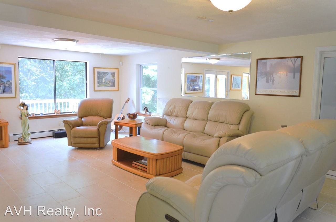 12 Brooks Lane - Photo 2 of 31