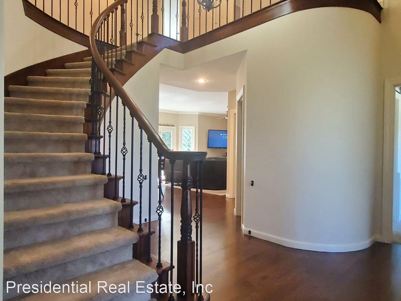 1610 Chris Ln - Photo 2 of 17