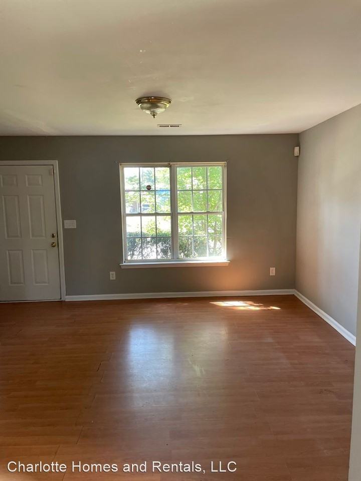 2316 West Blvd - Photo 3 of 10
