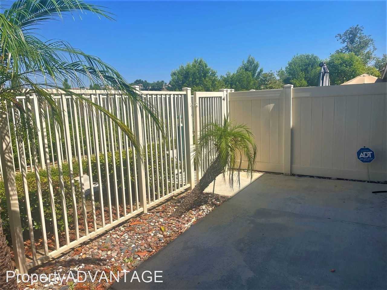 8411 E Ketchum Way - Photo 3 of 18