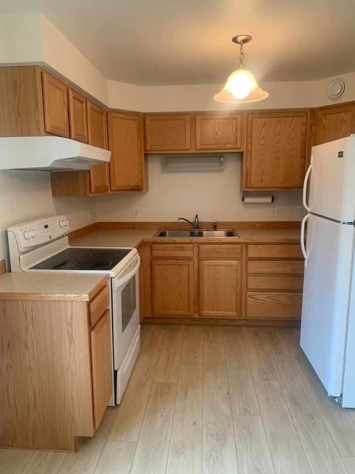 4065 Iris Ln - Photo 3 of 21