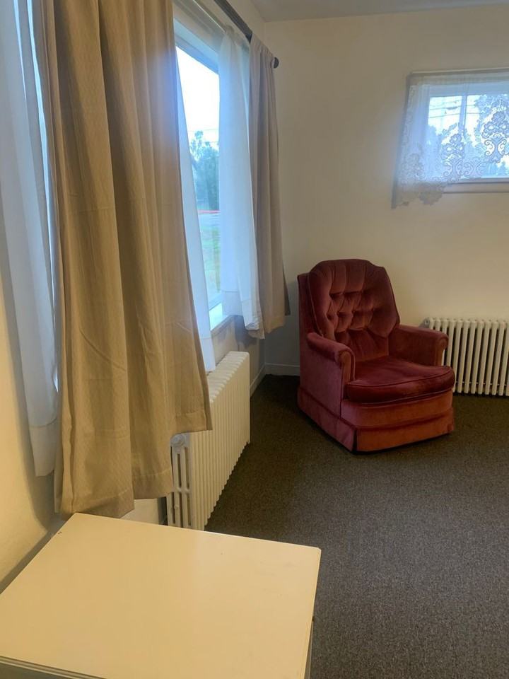 1012 5th Ave - Photo 3 of 8