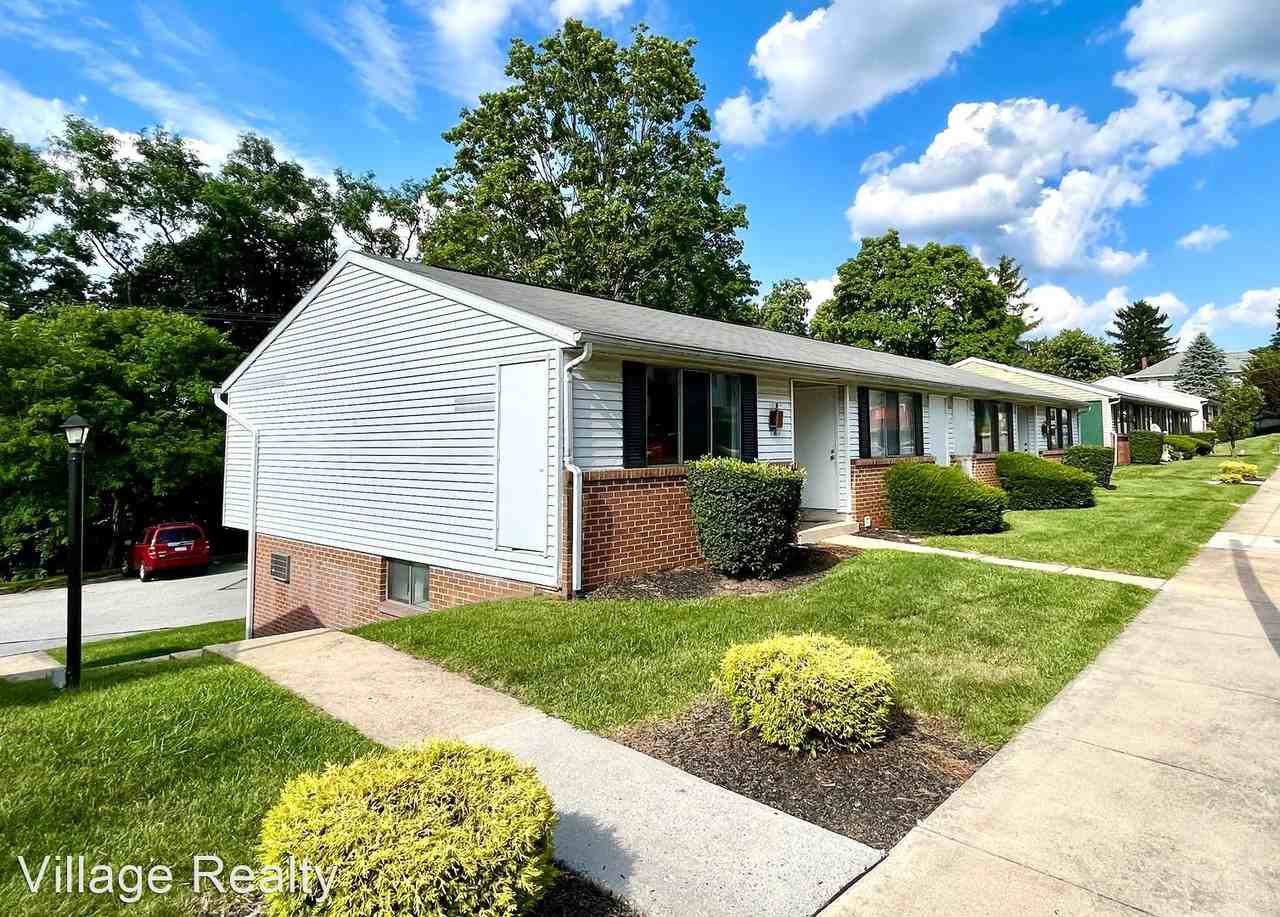 Maple Manor Apartments - Photo 2 of 24