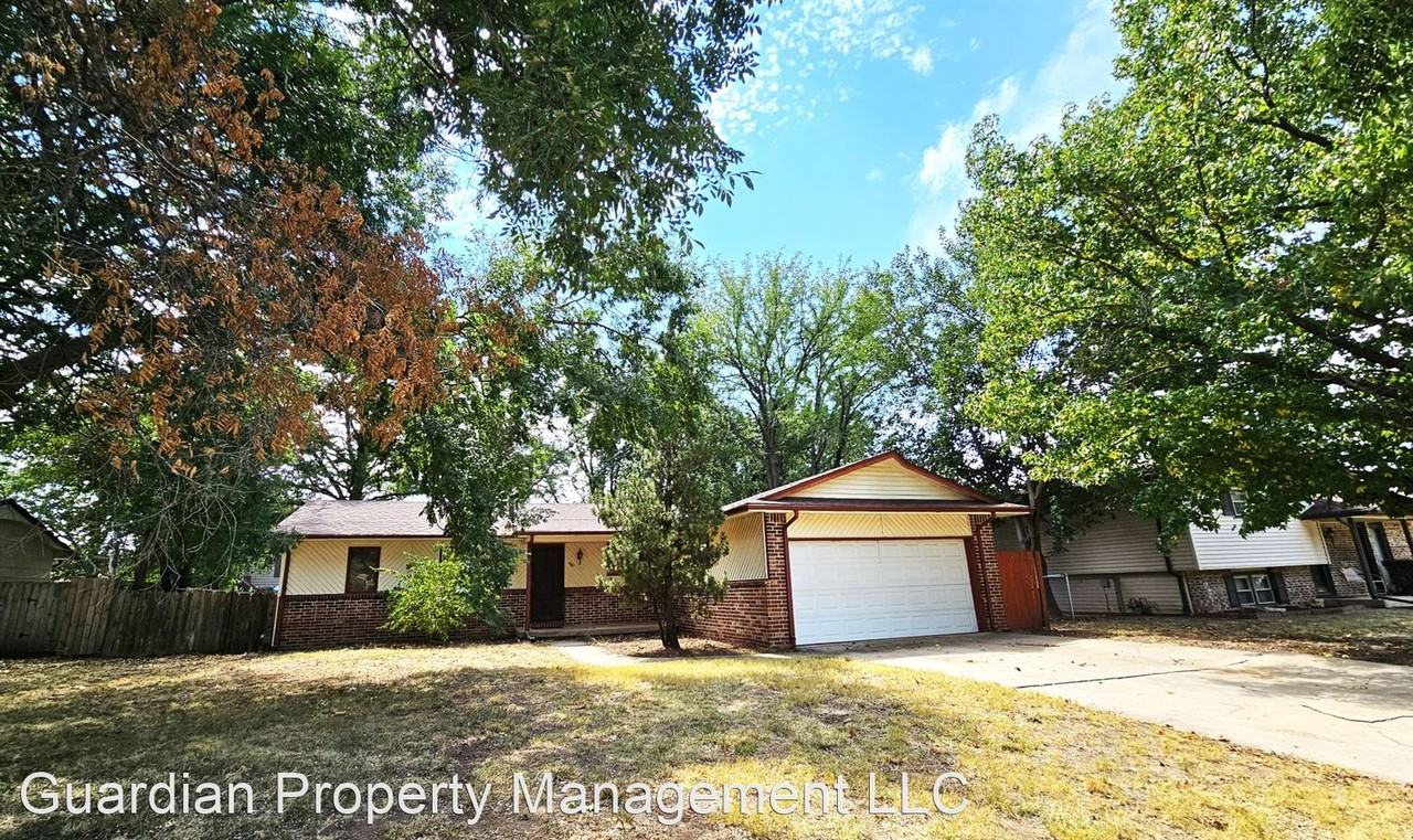 4905 N Meridian Ave - Photo 2 of 16