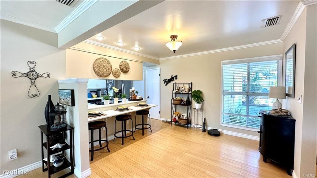 11624 Paso Robles Ave - Photo 3 of 10