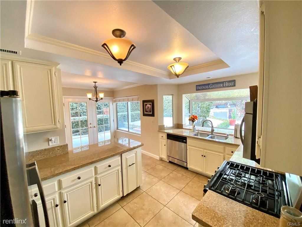 23201 W Vail Dr - Photo 2 of 12