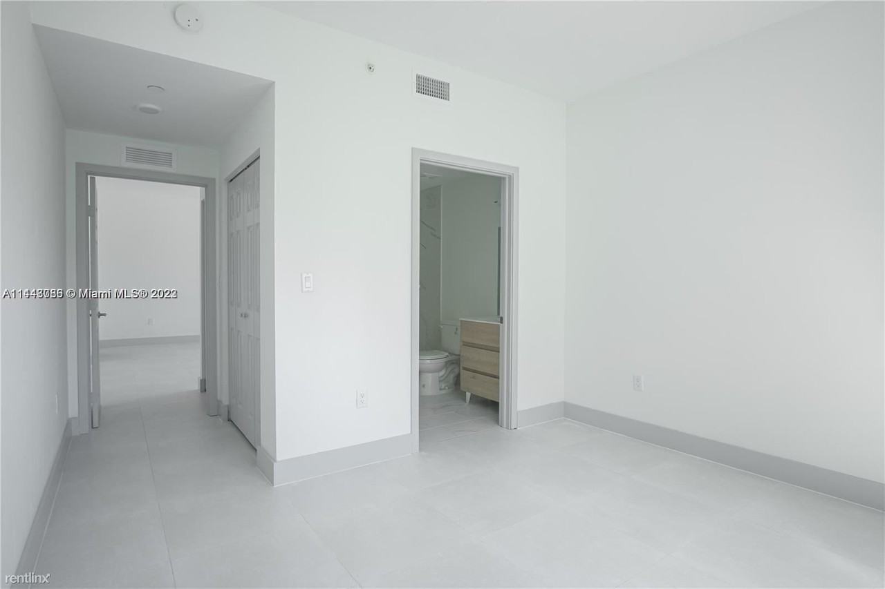 519 Sw 5th Ave - Photo 2 of 5