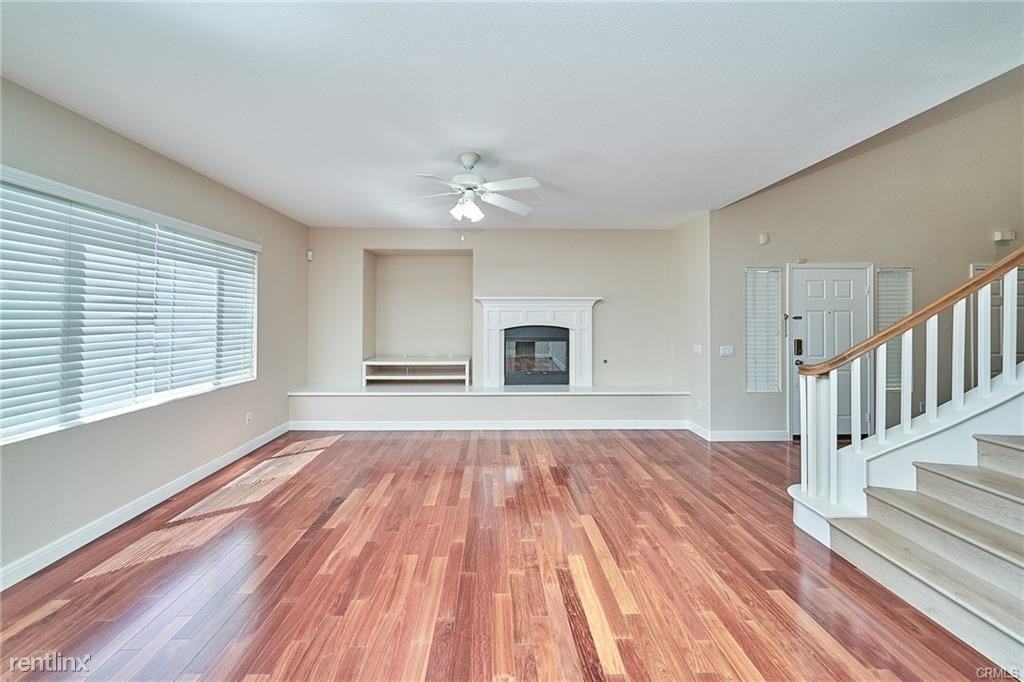 27905 Mariposa St - Photo 3 of 11