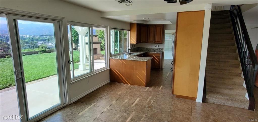 25378 Cariz Dr - Photo 2 of 10