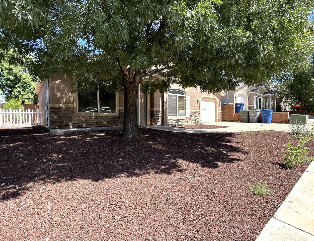 25 En - Photo 3 of 15