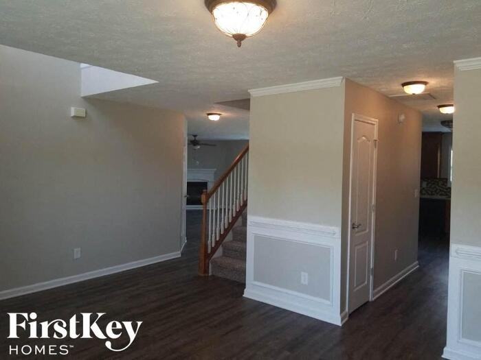 2133 Grant Ave - Photo 3 of 19