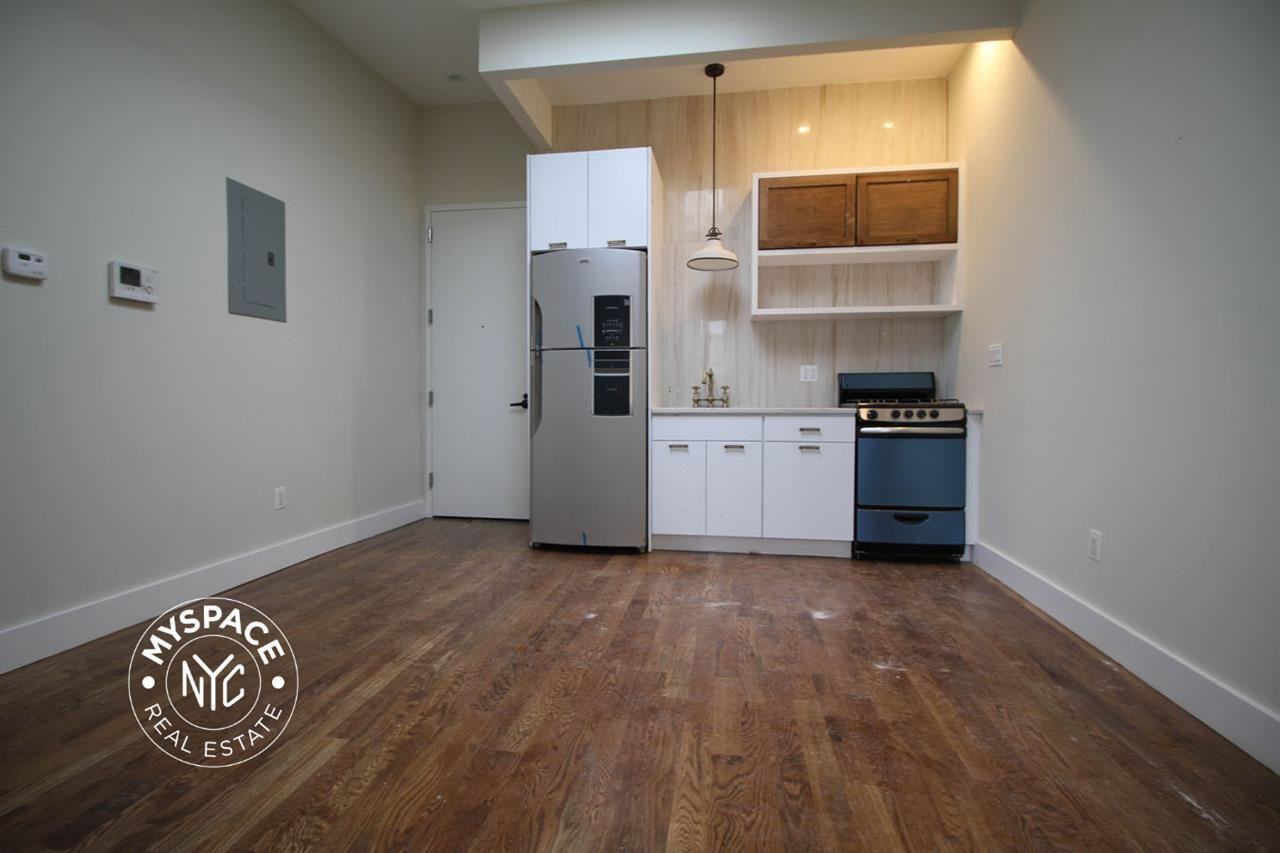 291 Stockholm St #3L