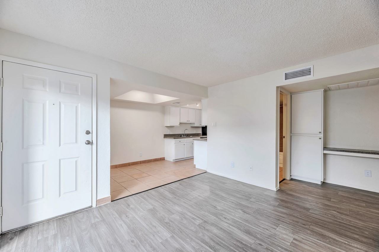 Solano Park Apartments - Photo 3 of 15