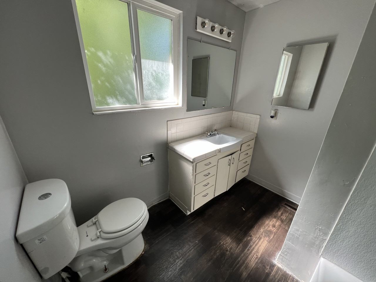 1133 W Arapahoe Ave #A - Photo 5 of 10