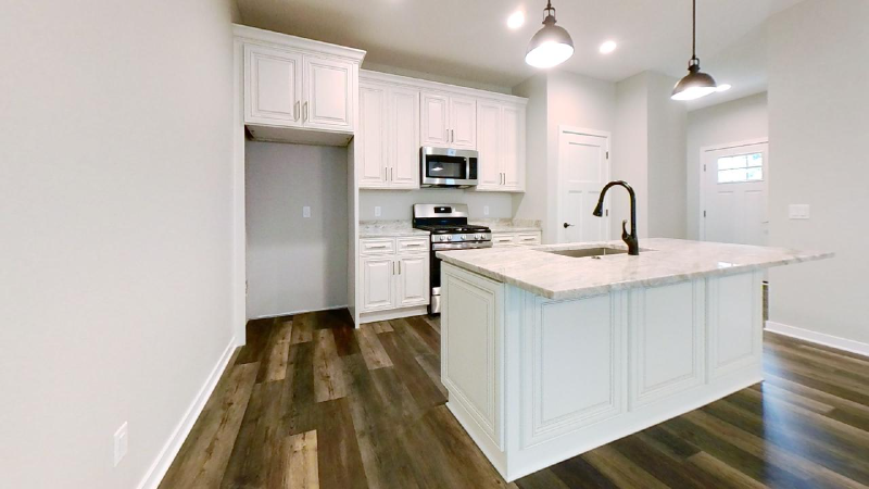 3827 Tanglewood Pl - Photo 3 of 11