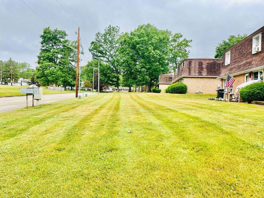 129 Elm St Ne - Photo 3 of 9