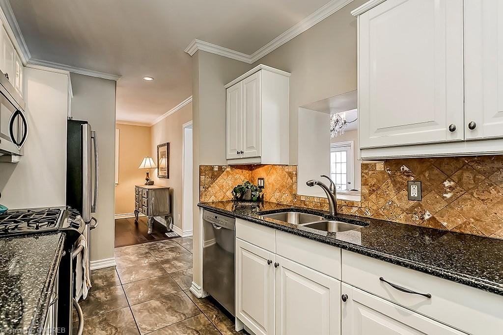 411 Trafalgar Road - Photo 3 of 7