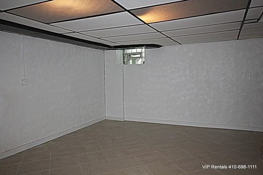 1038 Wedgewood Rd - Photo 3 of 6