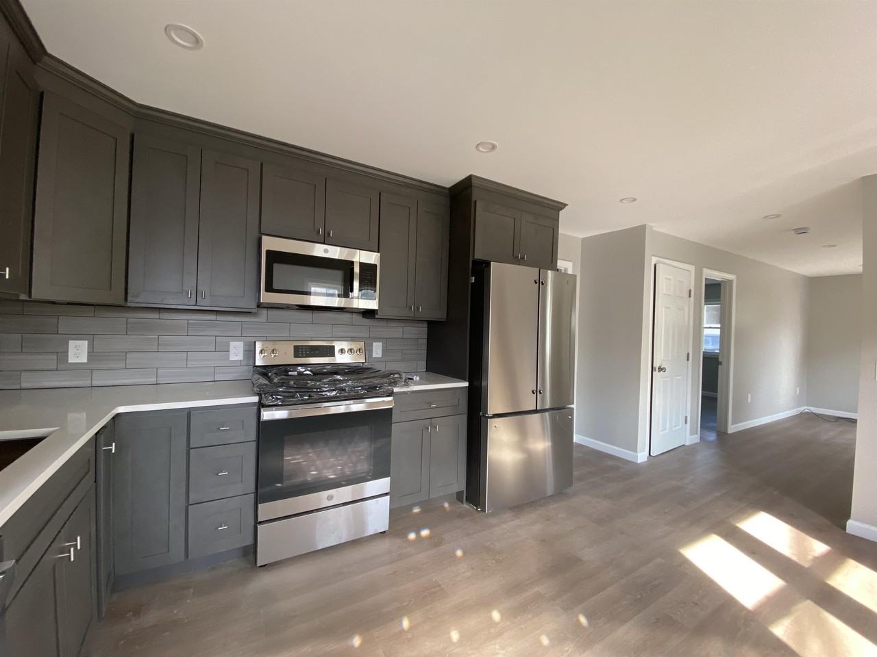 38 Alden Ave #38 - Photo 3 of 7