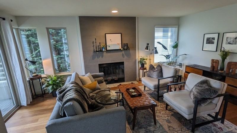 2145 Dexter Avenue North #205