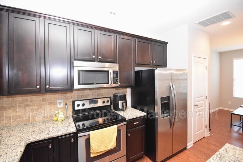 830 Cupola Dr - Photo 5 of 15