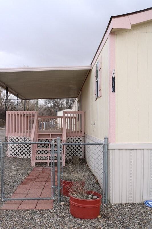 310 N Ash St - Photo 2 of 10