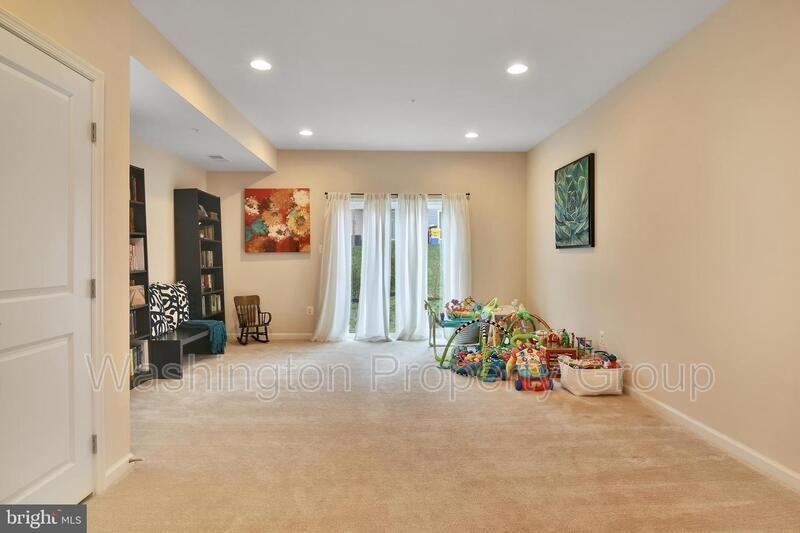 7905 Trailview Xing - Photo 5 of 28