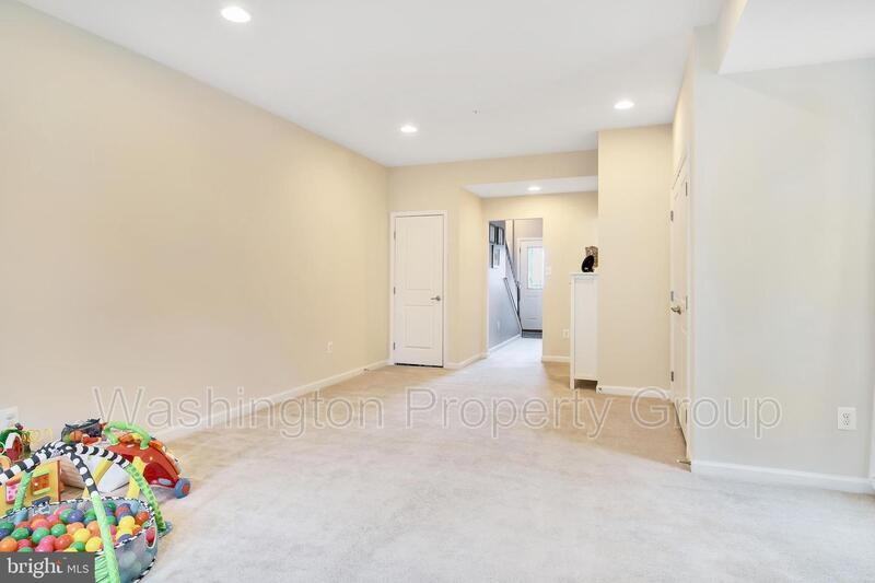 7905 Trailview Xing - Photo 7 of 28