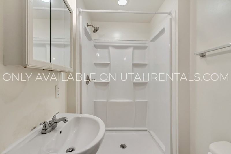2233 Sw #4 - Photo 6 of 18