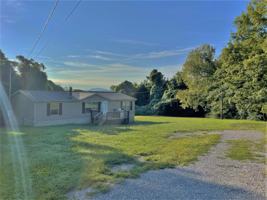 featured image of 3210 Landview Dr #1