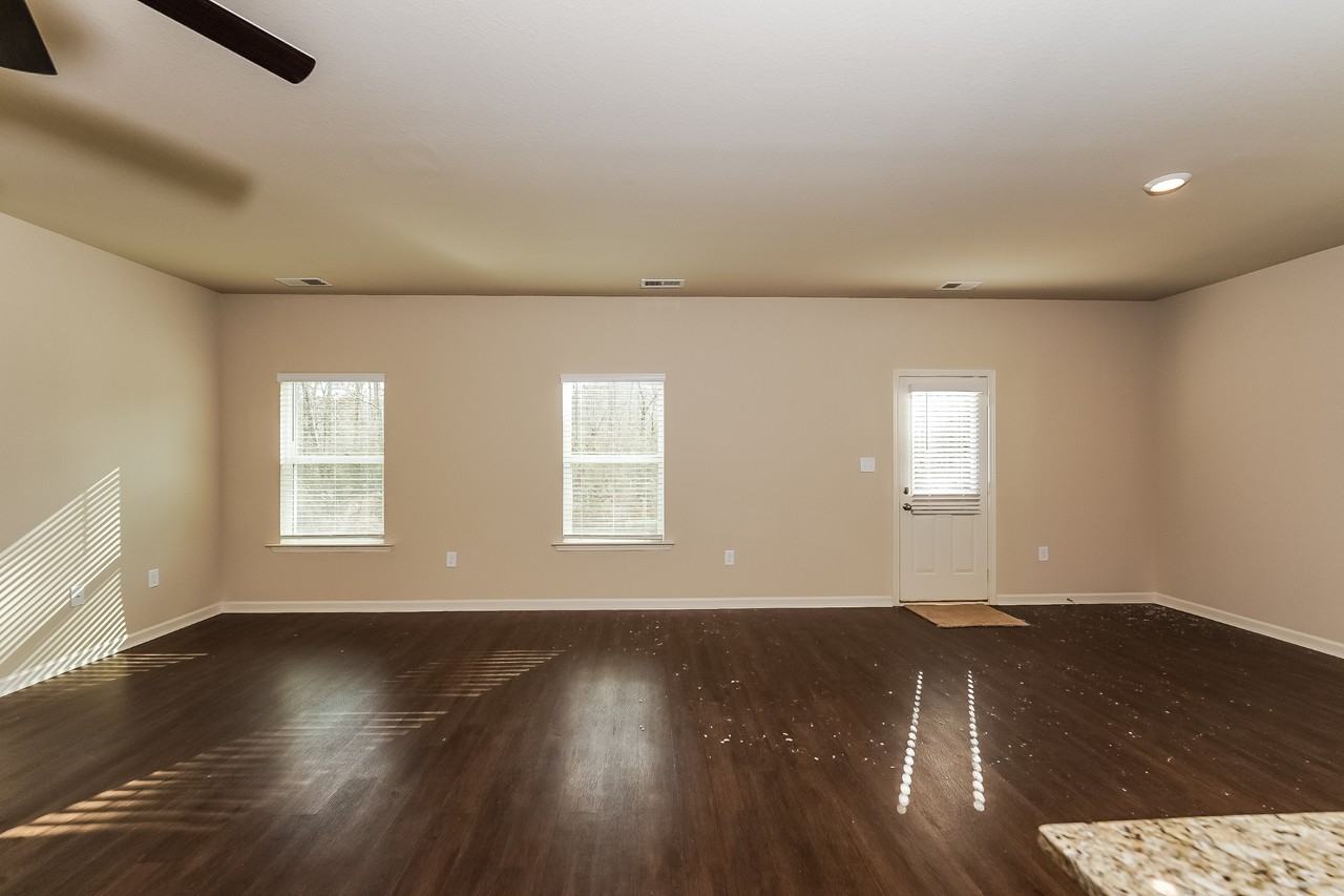 550 Clover Cir - Photo 2 of 22