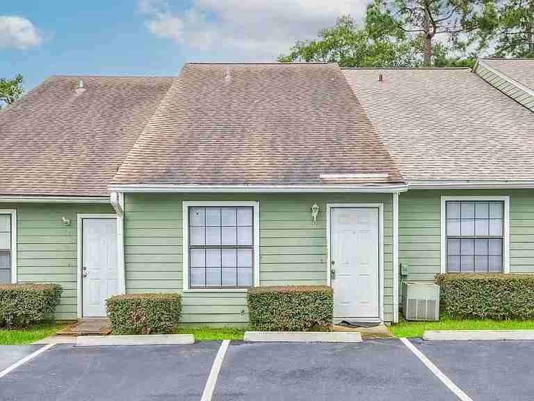 301 S Lipona Rd #16