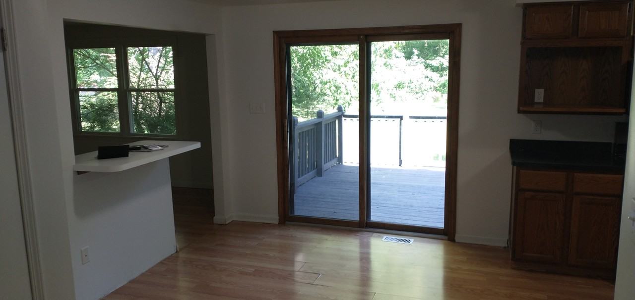 81 Errington Ter - Photo 3 of 3