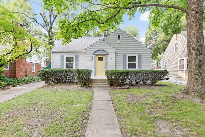 1005 W Daniel St #NA - Photo 2 of 34