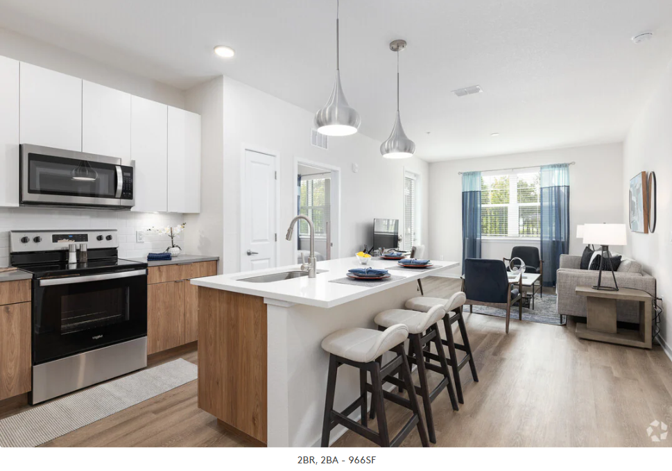 110 Lakeview Dr - Photo 2 of 2