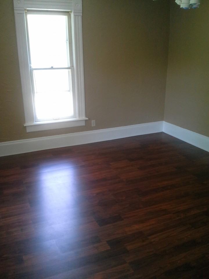 2428 N Frederick Ave - Photo 3 of 10