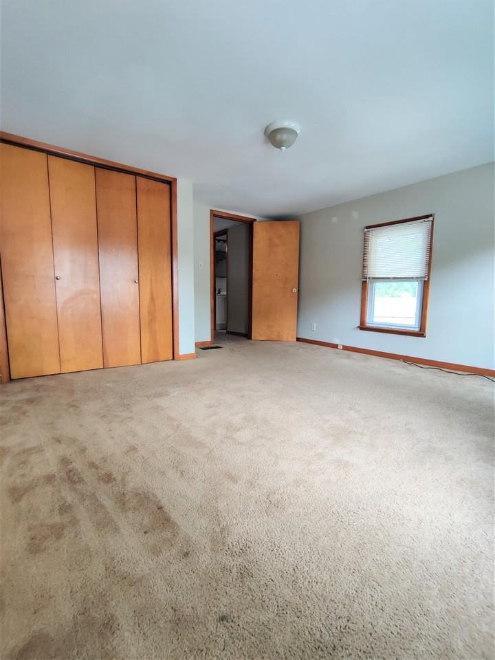 124 E 2nd St #1 - Photo 3 of 13