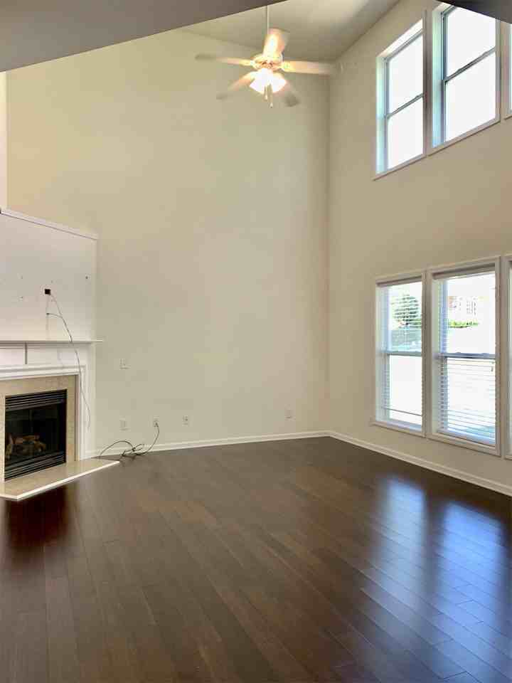 2202 Jasmine Glen Dr #1 - Photo 6 of 30