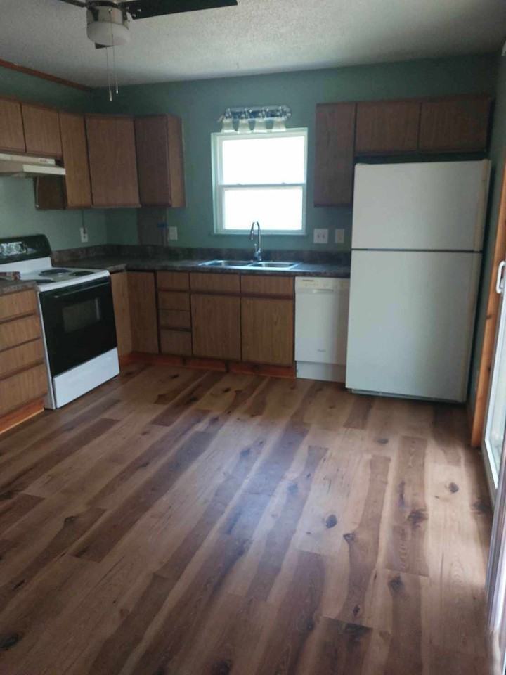 421 14th Avenue - Photo 5 of 23