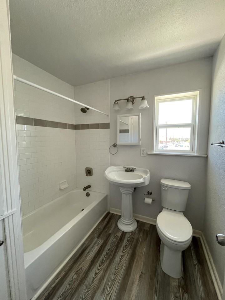 602 Texan Trl #3 - Photo 7 of 12
