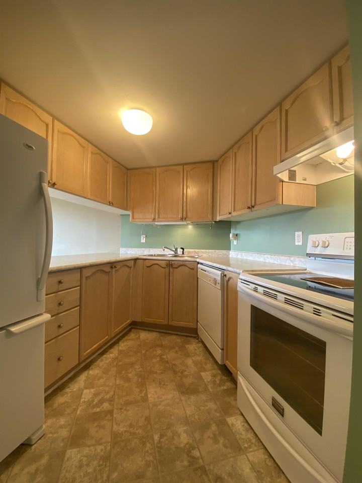 11 Beck Blvd #302 - Photo 3 of 24