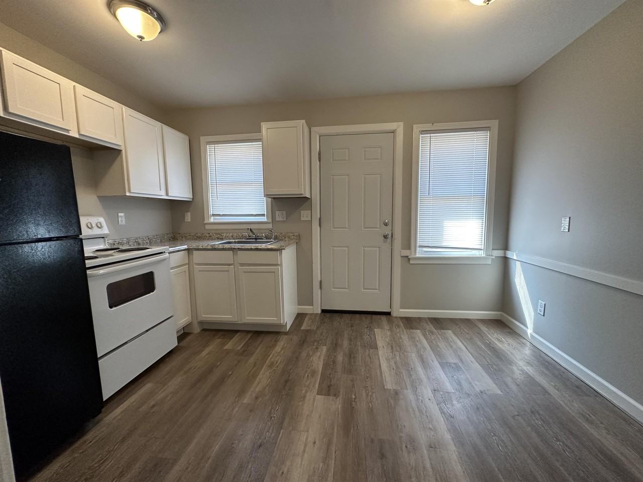 1657 S Hydraulic Ave #1 - Photo 3 of 11