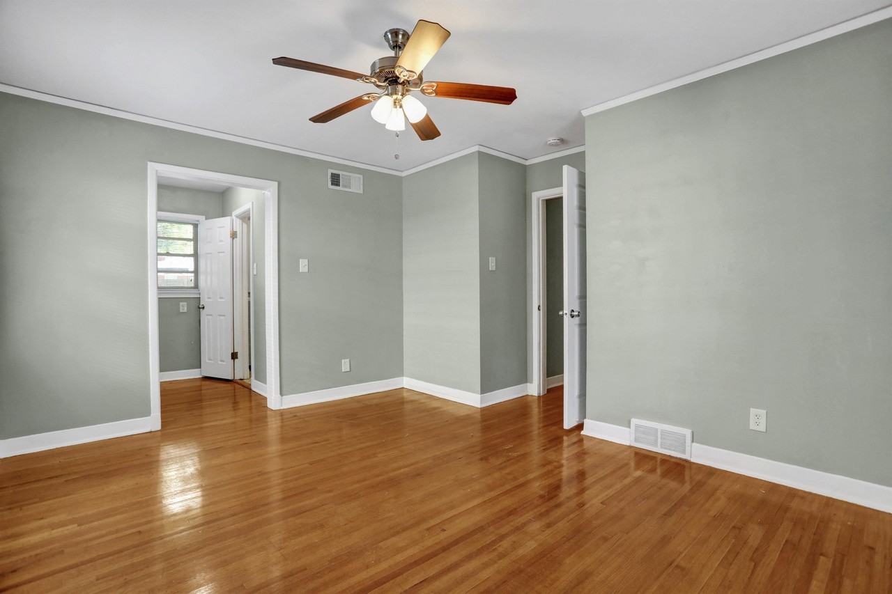 1118 S Perkins Rd #1 - Photo 7 of 11